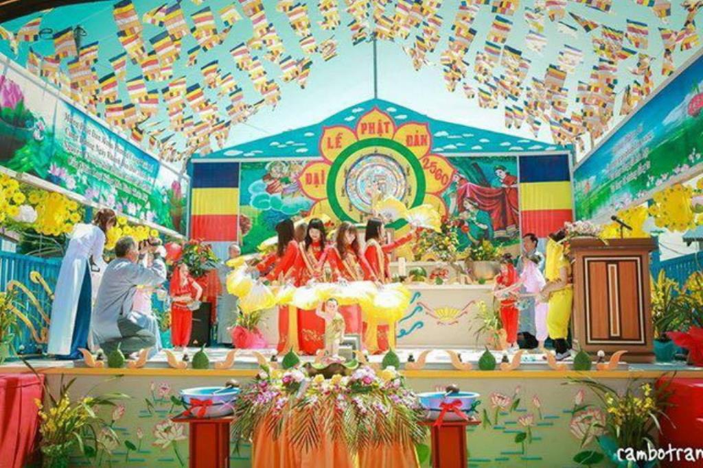 Nhật Bản: Chùa Đại Nam Himejishi Shigocho Sakammoto tổ chức Đại lễ Phật đản PL.2560