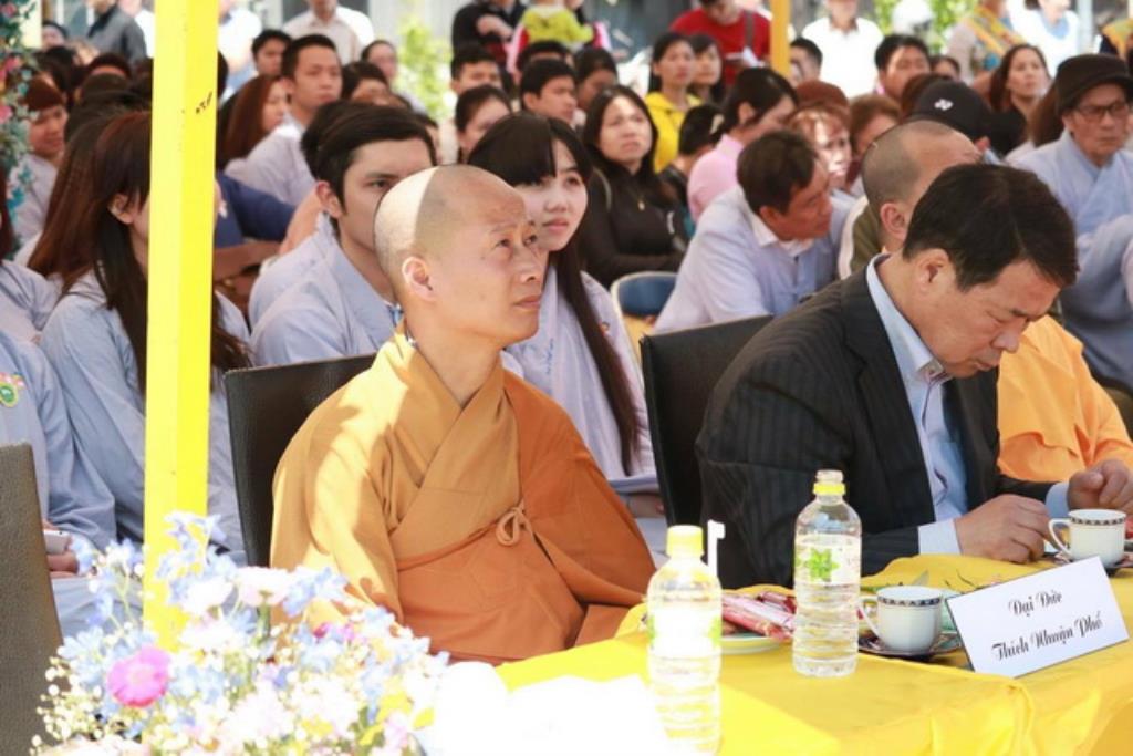 Nhật Bản: Chùa Đại Nam Himejishi Shigocho Sakammoto tổ chức Đại lễ Phật đản PL.2560