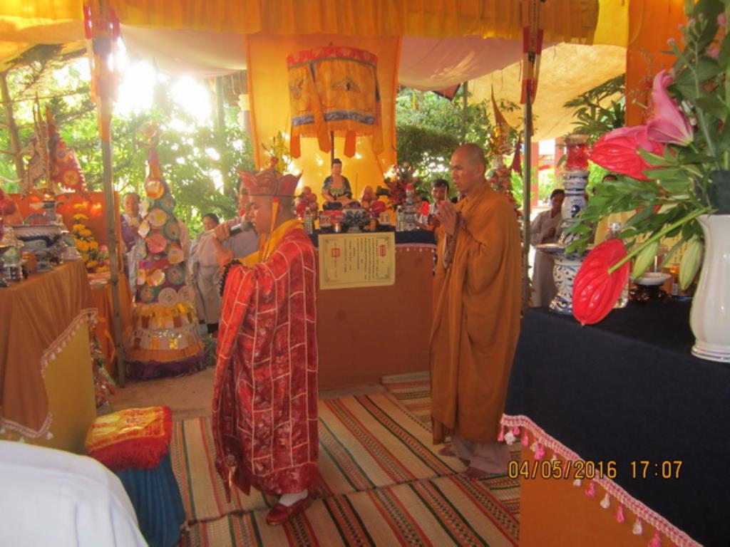 Chùa Linh Quang tổ chức cầu siêu bạt độ