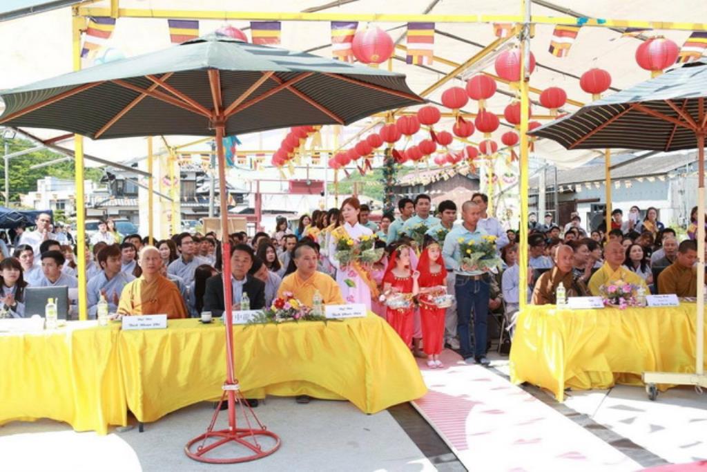 Nhật Bản: Chùa Đại Nam Himejishi Shigocho Sakammoto tổ chức Đại lễ Phật đản PL.2560