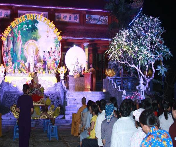 Thanh Hóa: Phật giáo Nông Cống kính mừng Phật đản PL: 2560