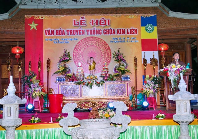 Thanh Hóa: Tưng bừng đêm giao lưu văn nghệ và lễ tắm Phật tại chùa Kim Liên