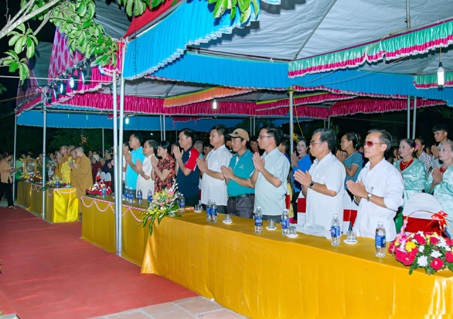 Thanh Hóa: Tưng bừng đêm giao lưu văn nghệ và lễ tắm Phật tại chùa Kim Liên