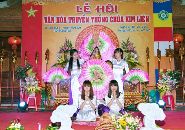 Thanh Hóa: Tưng bừng đêm giao lưu văn nghệ và lễ tắm Phật tại chùa Kim Liên