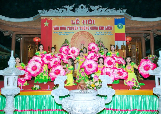 Thanh Hóa: Tưng bừng đêm giao lưu văn nghệ và lễ tắm Phật tại chùa Kim Liên