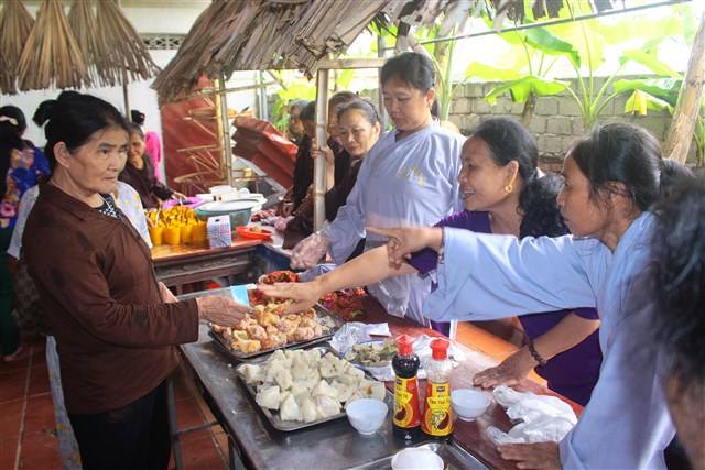 Thanh Hóa: Diễu hành xe đạp mừng Phật đản sinh