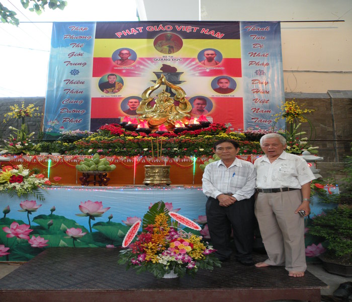 53 năm một làn sương khói