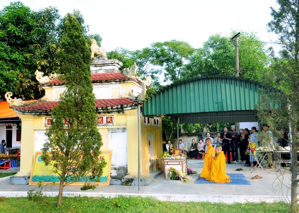Xúc động lần đầu tổ chức lễ tắm Phật tại di tích chùa Yên Lệ