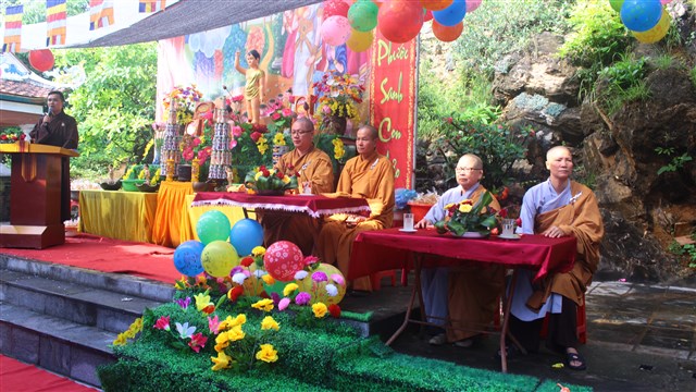 Thanh Hóa: Chùa Long Cảm kính mừng Phật đản Pl:2560