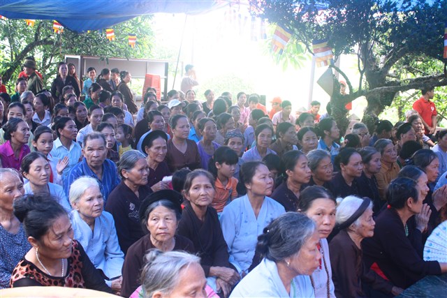 Thanh Hóa: Chùa Long Cảm kính mừng Phật đản Pl:2560