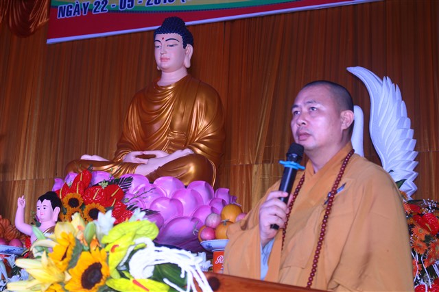 Thanh Hóa: Lễ tắm Phật và văn nghệ mừng Phật đản tại chùa Vạn Linh