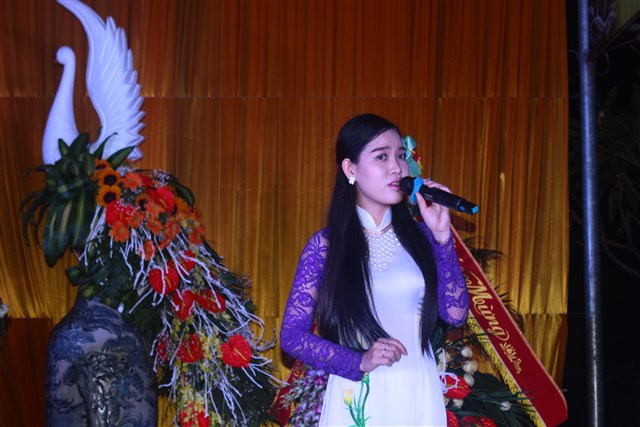 Thanh Hóa: Lễ tắm Phật và văn nghệ mừng Phật đản tại chùa Vạn Linh