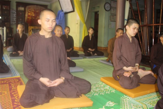Thanh Hóa: ĐĐ. Thích Trúc Thông Tánh hướng dẫn phương pháp tọa thiền