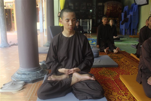 Thanh Hóa: ĐĐ. Thích Trúc Thông Tánh hướng dẫn phương pháp tọa thiền