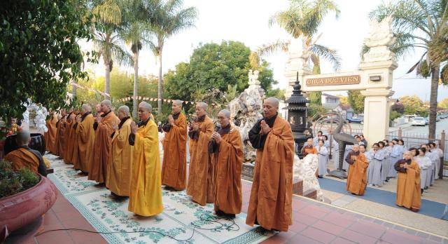 Chùa Đức Viên, San Jose ( Hoa Kỳ ) Tổ Chức Lễ Tam Bộ Nhất Bái Báo Hiếu Phụ Mẫu Năm 2016