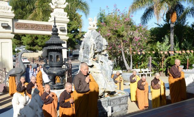 Chùa Đức Viên, San Jose ( Hoa Kỳ ) Tổ Chức Lễ Tam Bộ Nhất Bái Báo Hiếu Phụ Mẫu Năm 2016