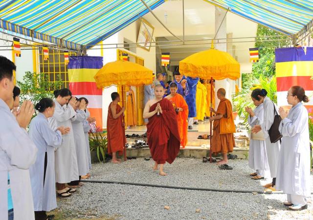 Tiểu Sử Cố Thượng Tọa Thích Chiếu Phong- Trụ Trì Chùa Hưng Thạnh