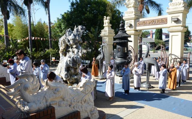 Chùa Đức Viên, San Jose ( Hoa Kỳ ) Tổ Chức Lễ Tam Bộ Nhất Bái Báo Hiếu Phụ Mẫu Năm 2016