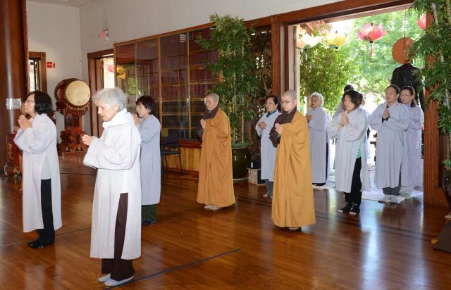 Chùa Đức Viên, San Jose ( Hoa Kỳ ) Tổ Chức Lễ Tam Bộ Nhất Bái Báo Hiếu Phụ Mẫu Năm 2016