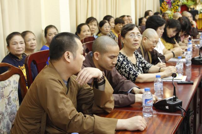 Ni sư Thích Đàm Lan bảo vệ xuất sắc luận án Tiến sĩ