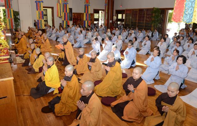 Chùa Đức Viên, San Jose ( Hoa Kỳ ) Tổ Chức Lễ Tam Bộ Nhất Bái Báo Hiếu Phụ Mẫu Năm 2016