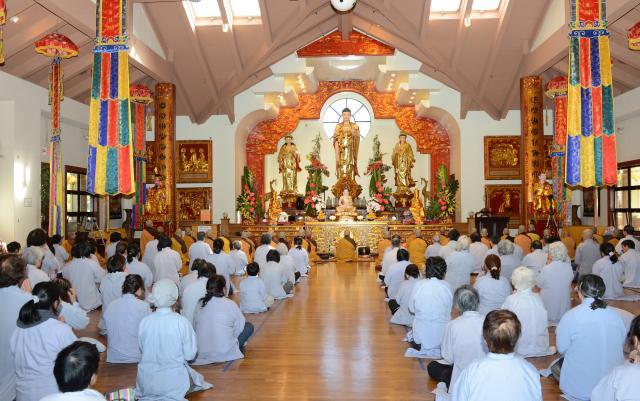 Chùa Đức Viên, San Jose ( Hoa Kỳ ) Tổ Chức Lễ Tam Bộ Nhất Bái Báo Hiếu Phụ Mẫu Năm 2016