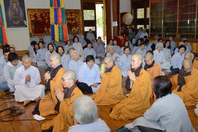 Chùa Đức Viên, San Jose ( Hoa Kỳ ) Tổ Chức Lễ Tam Bộ Nhất Bái Báo Hiếu Phụ Mẫu Năm 2016