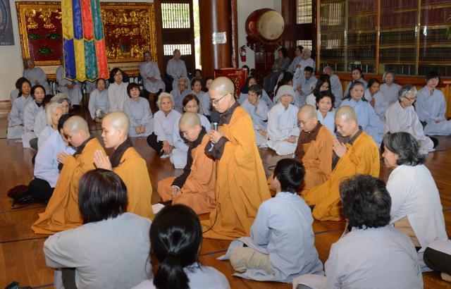 Chùa Đức Viên, San Jose ( Hoa Kỳ ) Tổ Chức Lễ Tam Bộ Nhất Bái Báo Hiếu Phụ Mẫu Năm 2016