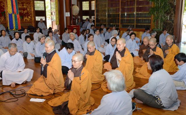 Chùa Đức Viên, San Jose ( Hoa Kỳ ) Tổ Chức Lễ Tam Bộ Nhất Bái Báo Hiếu Phụ Mẫu Năm 2016