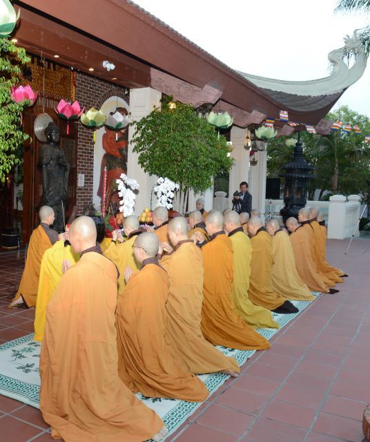 Chùa Đức Viên, San Jose ( Hoa Kỳ ) Tổ Chức Lễ Tam Bộ Nhất Bái Báo Hiếu Phụ Mẫu Năm 2016