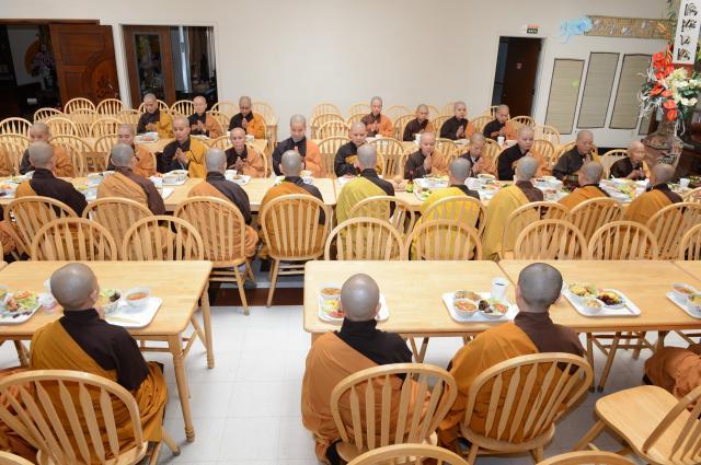 Chùa Đức Viên, San Jose ( Hoa Kỳ ) Tổ Chức Lễ Tam Bộ Nhất Bái Báo Hiếu Phụ Mẫu Năm 2016