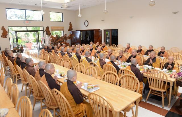 Chùa Đức Viên, San Jose ( Hoa Kỳ ) Tổ Chức Lễ Tam Bộ Nhất Bái Báo Hiếu Phụ Mẫu Năm 2016