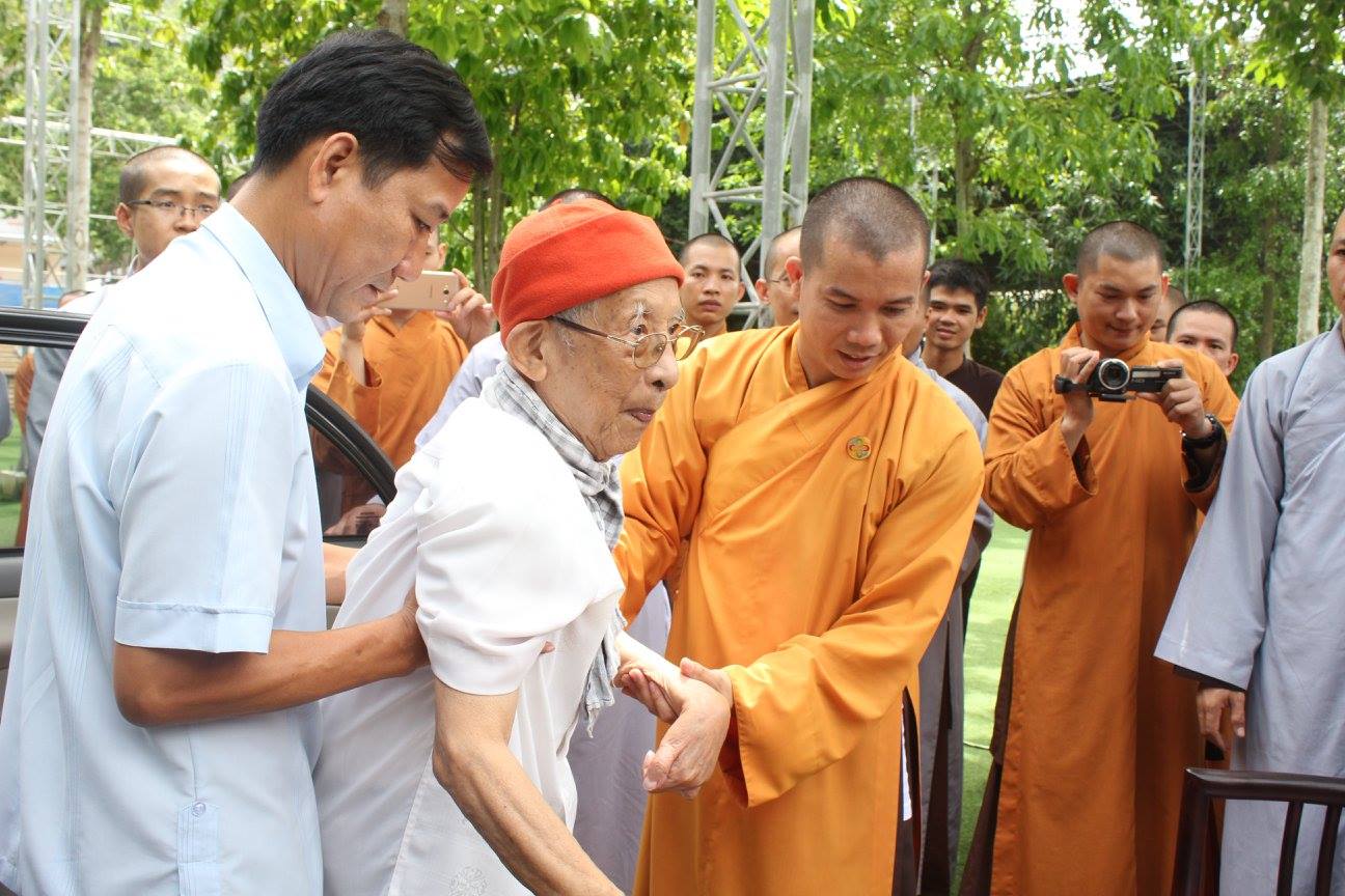 Chuyến viếng thăm lịch sử