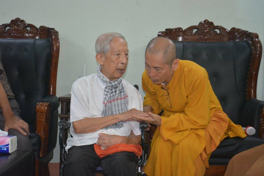 Chuyến viếng thăm lịch sử