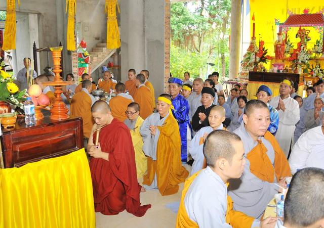 Tiểu Sử Cố Thượng Tọa Thích Chiếu Phong- Trụ Trì Chùa Hưng Thạnh