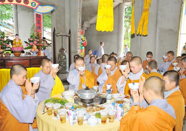 Tiểu Sử Cố Thượng Tọa Thích Chiếu Phong- Trụ Trì Chùa Hưng Thạnh
