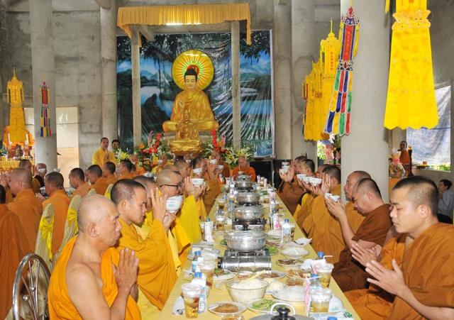 Tiểu Sử Cố Thượng Tọa Thích Chiếu Phong- Trụ Trì Chùa Hưng Thạnh