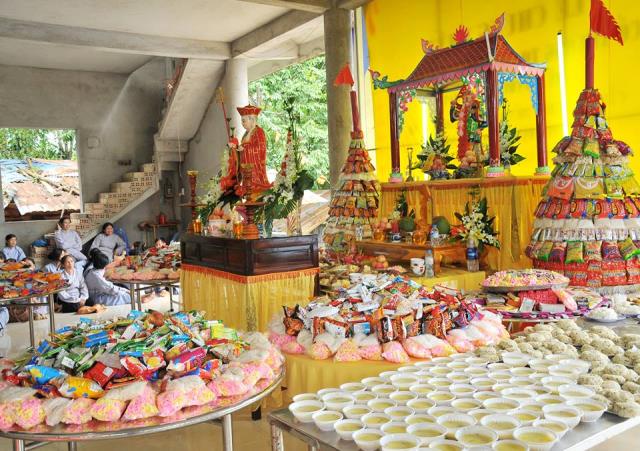 Tiểu Sử Cố Thượng Tọa Thích Chiếu Phong- Trụ Trì Chùa Hưng Thạnh