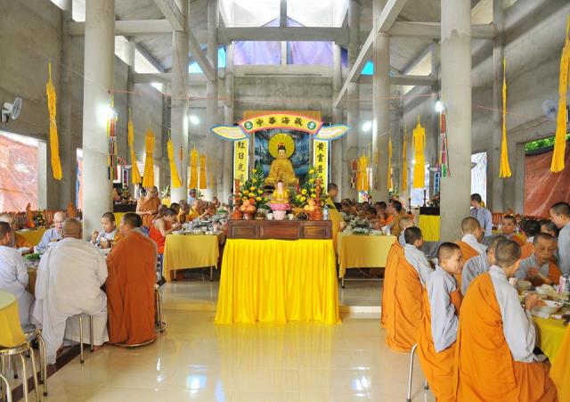Tiểu Sử Cố Thượng Tọa Thích Chiếu Phong- Trụ Trì Chùa Hưng Thạnh