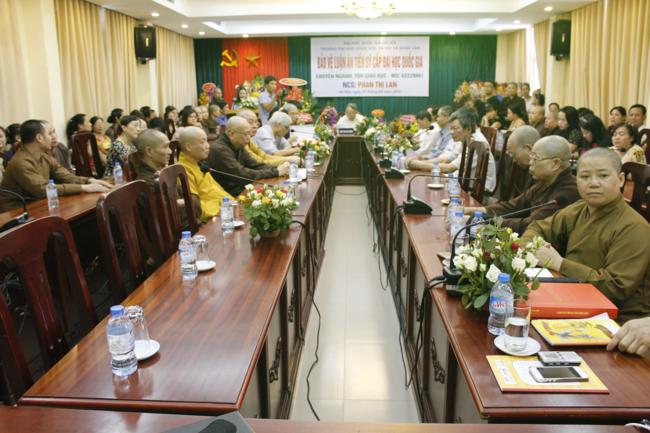 Ni sư Thích Đàm Lan bảo vệ xuất sắc luận án Tiến sĩ