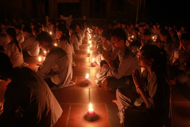 Thái Bình: Đêm bế mạc khóa tu tại chùa Hoằng Văn
