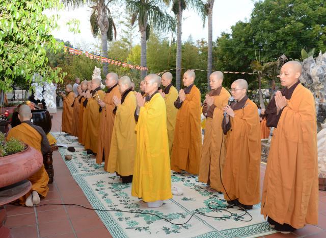 Chùa Đức Viên, San Jose ( Hoa Kỳ ) Tổ Chức Lễ Tam Bộ Nhất Bái Báo Hiếu Phụ Mẫu Năm 2016