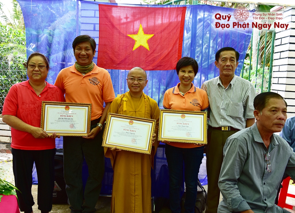 Quỹ Đạo Phật Ngày Nay - Tổng Kết Chương Trình Khánh Thành Cầu Và Trao Quà Tại Bến Tre T7/2016 (C72b)