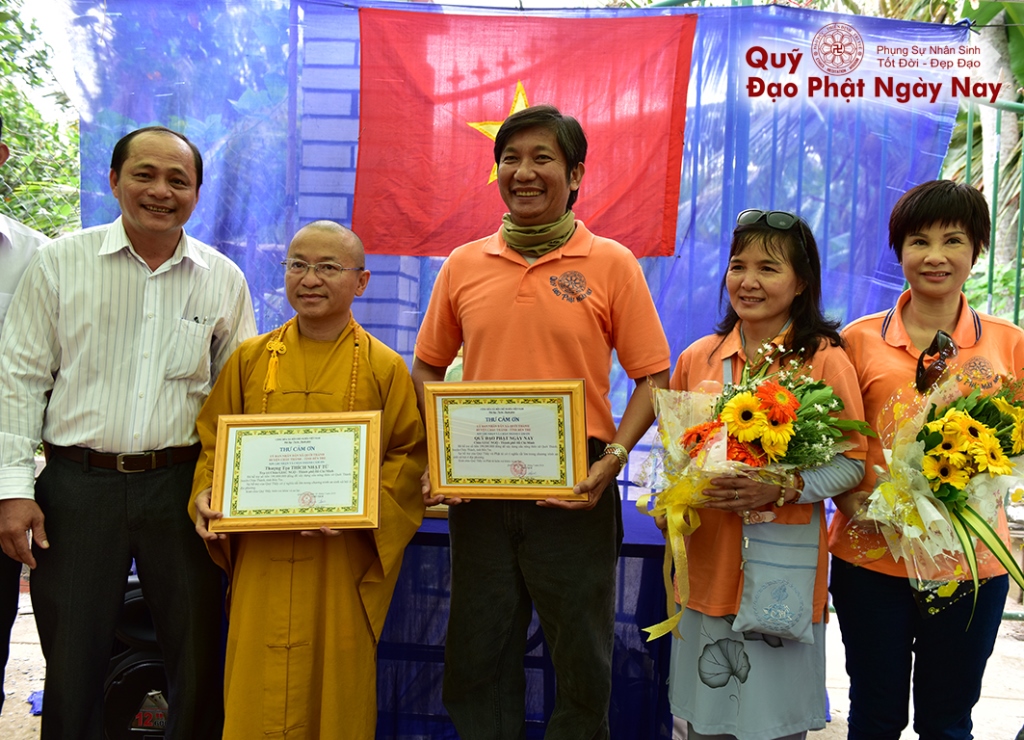 Quỹ Đạo Phật Ngày Nay - Tổng Kết Chương Trình Khánh Thành Cầu Và Trao Quà Tại Bến Tre T7/2016 (C72b)