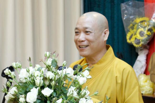 Ni sư Thích Đàm Lan bảo vệ xuất sắc luận án Tiến sĩ