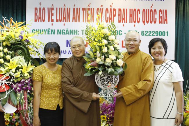 Ni sư Thích Đàm Lan bảo vệ xuất sắc luận án Tiến sĩ