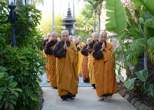 Chùa Đức Viên, San Jose ( Hoa Kỳ ) Tổ Chức Lễ Tam Bộ Nhất Bái Báo Hiếu Phụ Mẫu Năm 2016