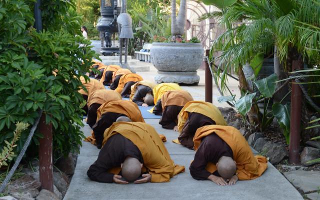 Chùa Đức Viên, San Jose ( Hoa Kỳ ) Tổ Chức Lễ Tam Bộ Nhất Bái Báo Hiếu Phụ Mẫu Năm 2016