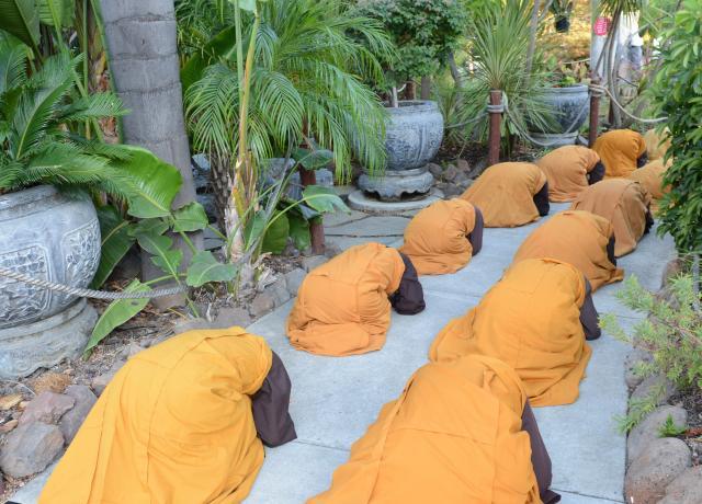 Chùa Đức Viên, San Jose ( Hoa Kỳ ) Tổ Chức Lễ Tam Bộ Nhất Bái Báo Hiếu Phụ Mẫu Năm 2016