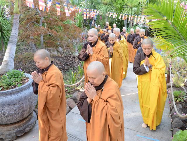 Chùa Đức Viên, San Jose ( Hoa Kỳ ) Tổ Chức Lễ Tam Bộ Nhất Bái Báo Hiếu Phụ Mẫu Năm 2016